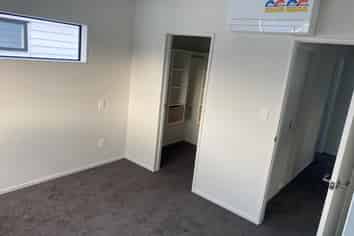 49C Andrew Road, Botany Downs