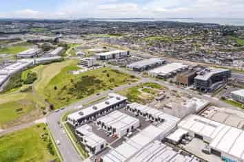 NEW RETAIL/ SHOWROOM/ OFFICE