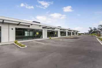 NEW RETAIL/ SHOWROOM/ OFFICE