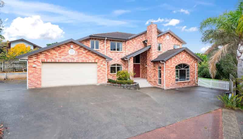 13 Scarlet Oak Drive, Albany