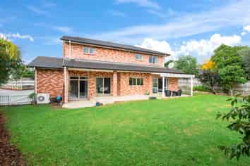 13 Scarlet Oak Drive, Albany