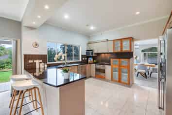 13 Scarlet Oak Drive, Albany