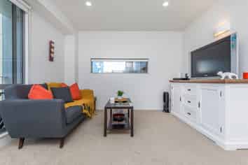 L8/17 Vogel Lane, Auckland Central