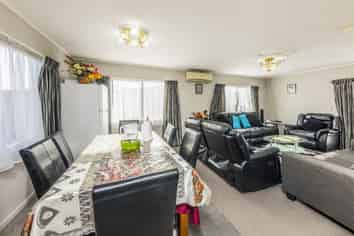 2/90 Jellicoe Road, Manurewa