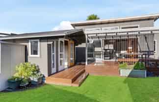 5A Tuna Place, Whangamata