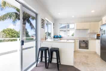 41 Seacliffe Road, Hillsborough