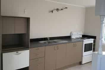 98a Broadway, Carterton