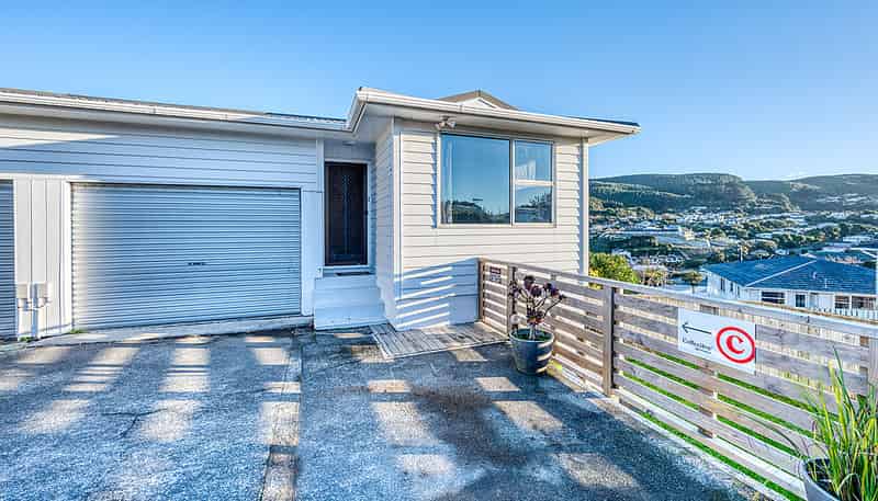 94 Taylor Terrace, Tawa