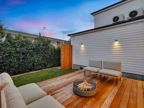 414b Beach Road, Mairangi Bay