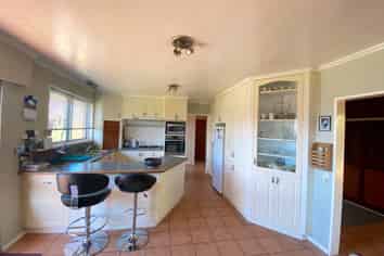 9 March Street, Spring Creek