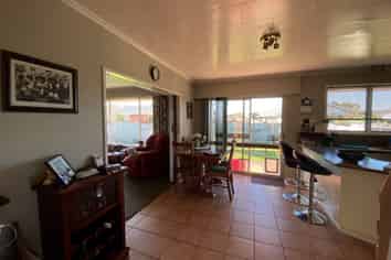 9 March Street, Spring Creek