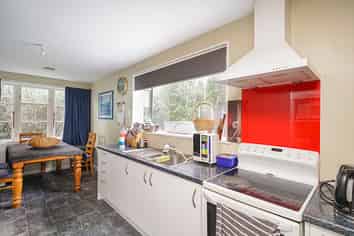 52 Riley Crescent, Woolston