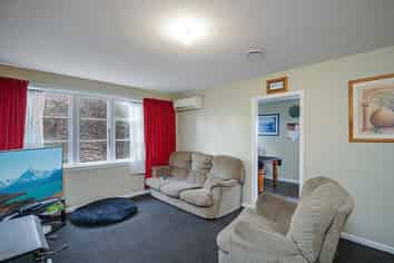 52 Riley Crescent, Woolston
