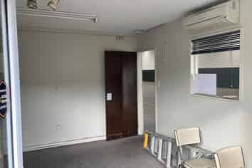 487 m2 Warehouse - Sockburn