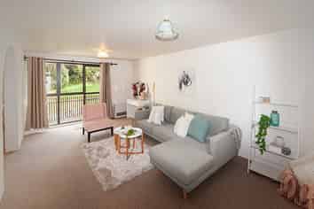 141H Churton Drive, Churton Park