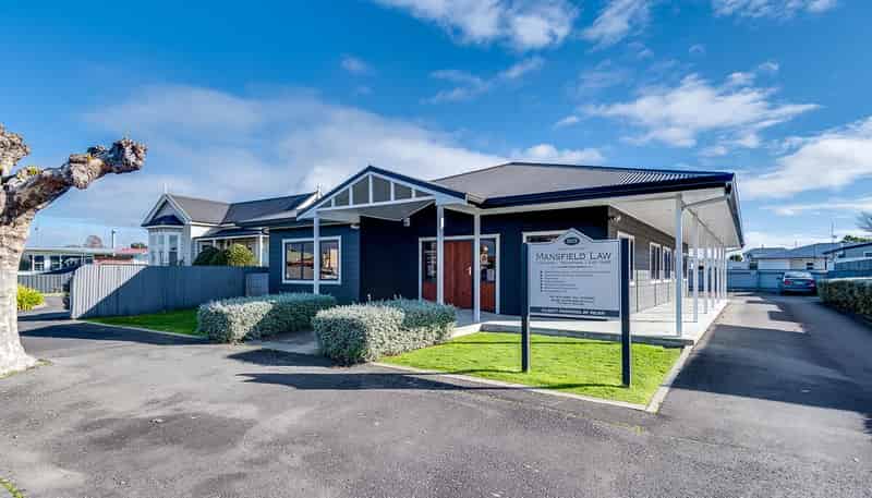 303 Market Street South, Hastings