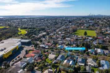 5 Ennismore Road, Mount Albert