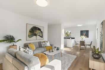 40 Beach Road, Te Atatu Peninsula