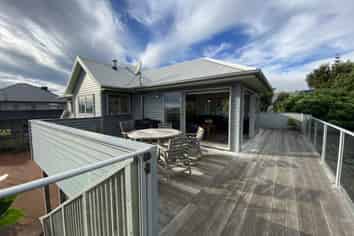 20 Messenger Terrace, Oakura