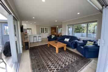 20 Messenger Terrace, Oakura