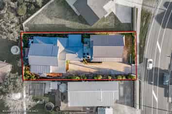 833 Whangaparaoa Road, Manly