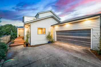 833 Whangaparaoa Road, Manly