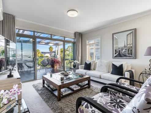 90 Landmark Terrace, Orewa