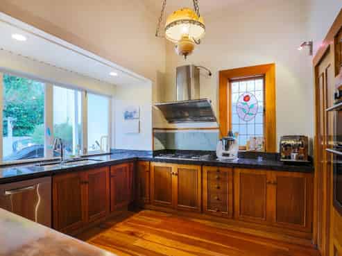 Auckland - Address withheld