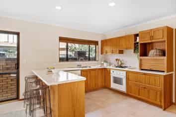 23B Highwic Avenue, Epsom