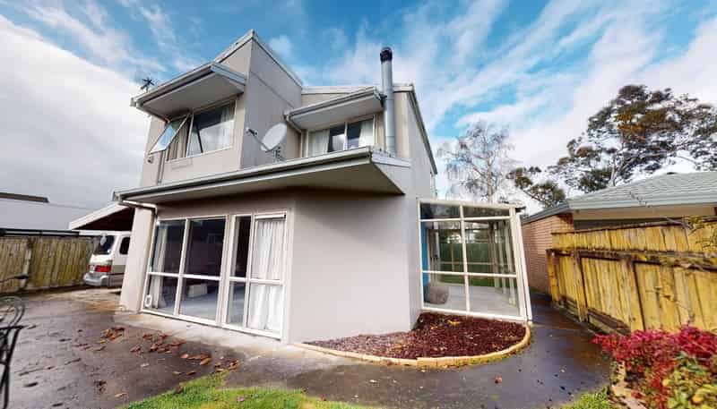 74a Stanley Avenue, Roslyn