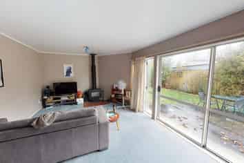 74a Stanley Avenue, Roslyn