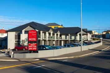 Newest Motel in Town - Long Lease - Great Figures