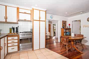 10 Northfield Road, Waitakere