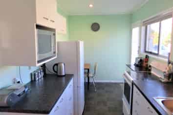 402a Hapia Street, Camberley