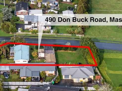 490 Don Buck Road, Massey