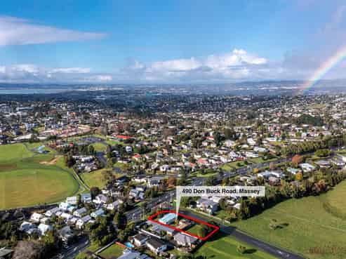 490 Don Buck Road, Massey
