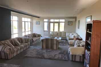 1/239 Hill Road, The Gardens