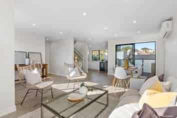 3/8 Knight Avenue, Mount Albert