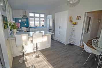 61 Queen Street, Westport