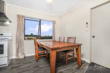 10B Maplesden Drive, Clendon Park