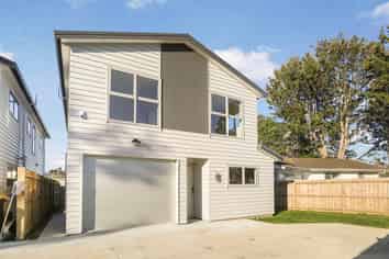 96 Thompson Terrace, Wattle Downs