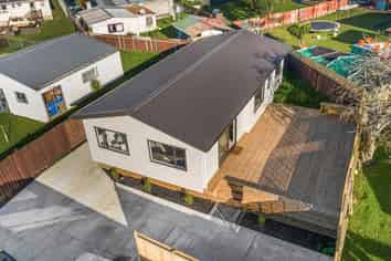 11a Blampied Rd, Otara