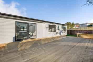 11a Blampied Rd, Otara
