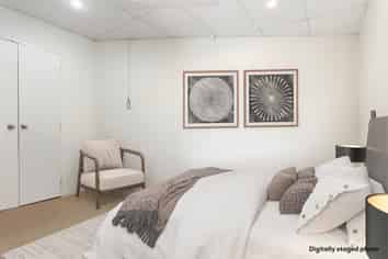 SUNNY STUDIO WAREHOUSE - LIVE AND WORK OPPORTUNITY