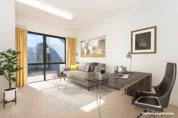 SUNNY STUDIO WAREHOUSE - LIVE AND WORK OPPORTUNITY