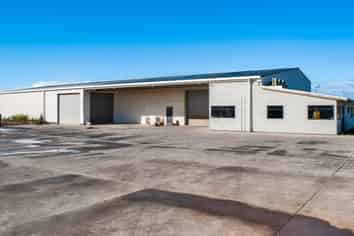 Bell Block Warehouse and Yard   