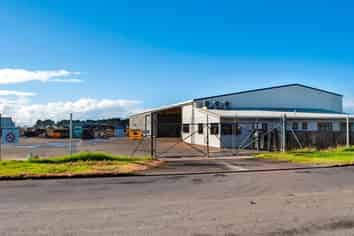 Bell Block Warehouse and Yard   