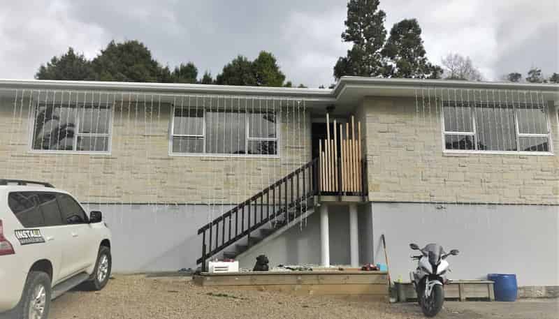 64 Lemnos Place, Titirangi