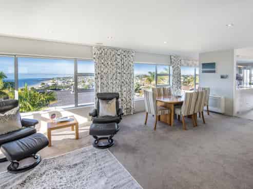 62 Seaview Road, Castor Bay