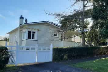 22 Mariri Road, Onehunga